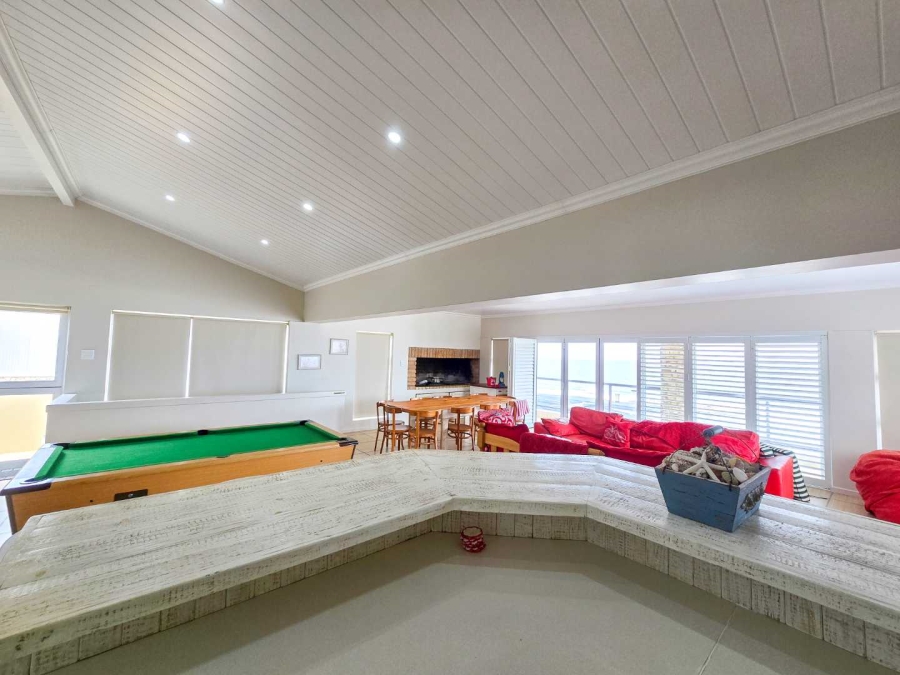 5 Bedroom Property for Sale in Jongensfontein Western Cape